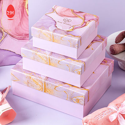 Boîte d'emballage cadeau en carton rose