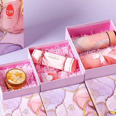Boîte d'emballage cadeau en carton rose
