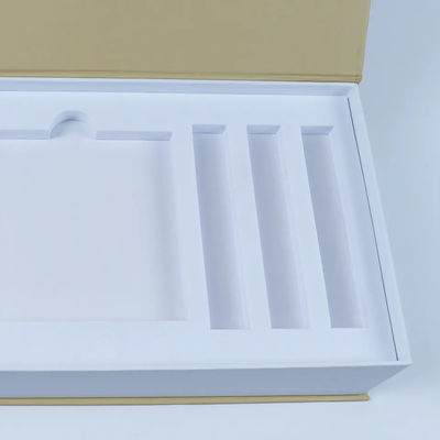 Boîte-cadeau magnétique de carton rigide d'EVA Insert Cosmetic Packaging Boxes